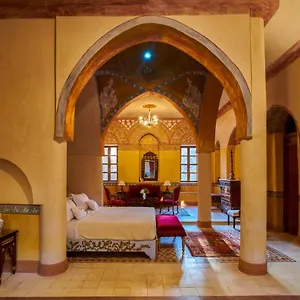 Al Moudira Отель